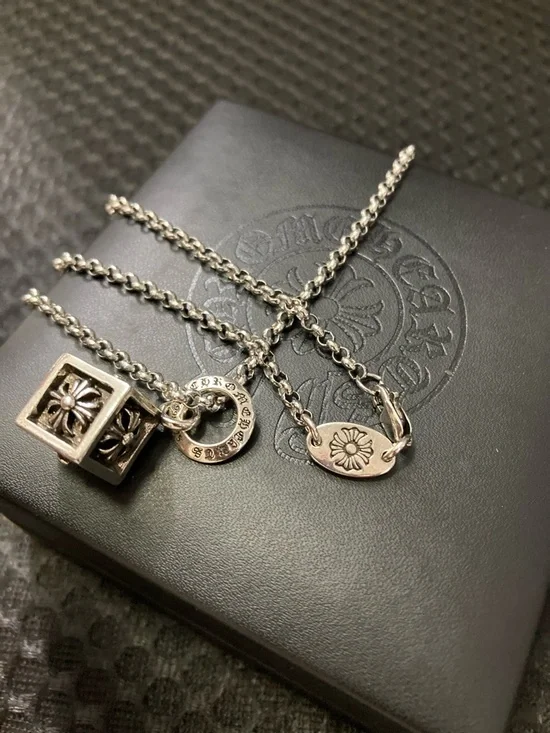 Chrome Hearts Silver Floral Square Pendant Necklace - Picture 4 of 4